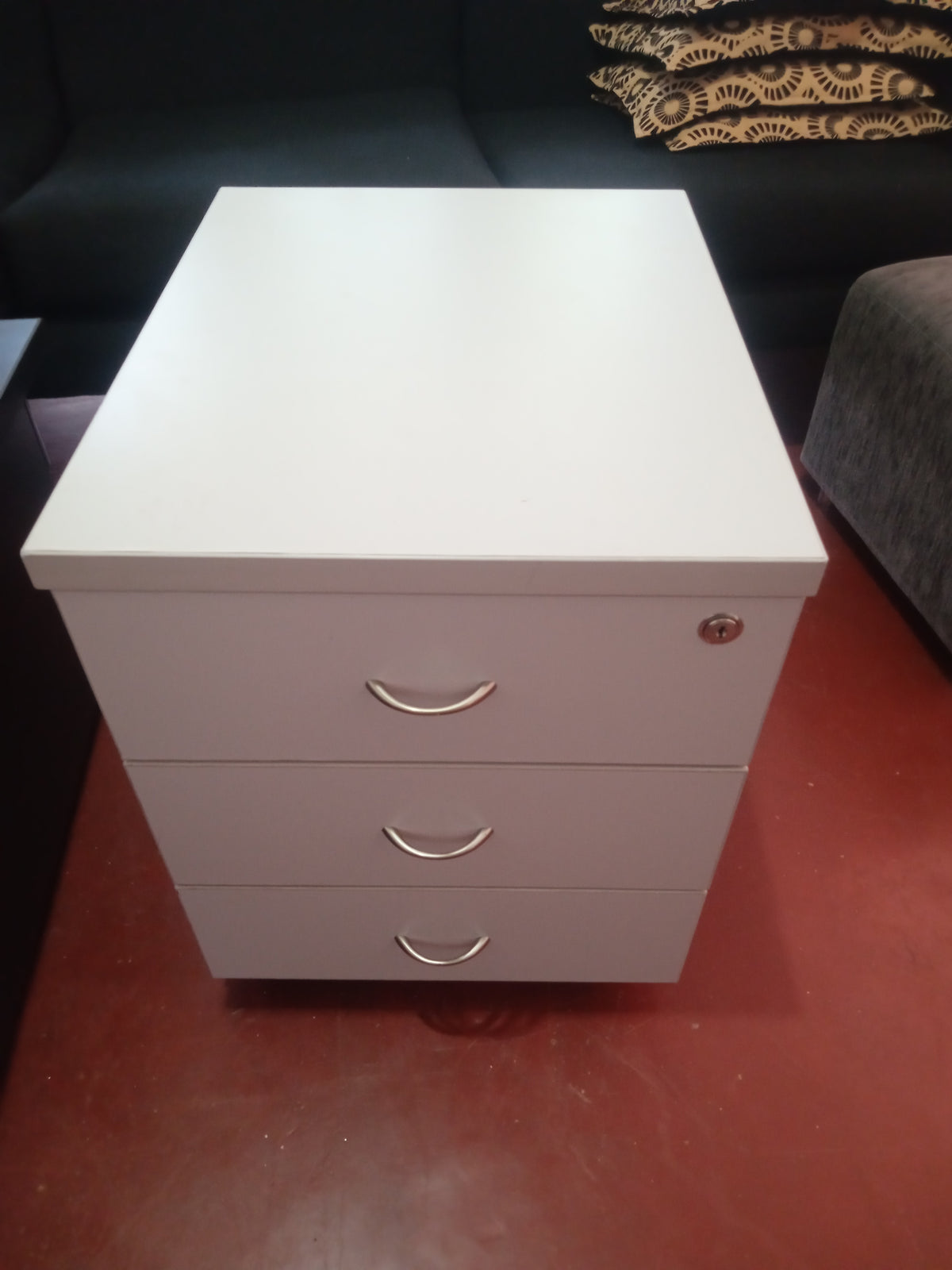 Mobile Storage Cabinet (3 Drawer ) / Under Desk 3-Drawer Cabinet